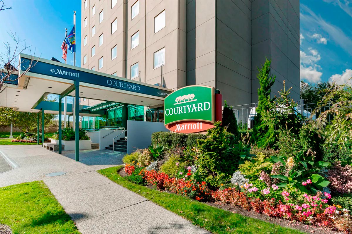 Courtyard by Marriott JFK Airport
