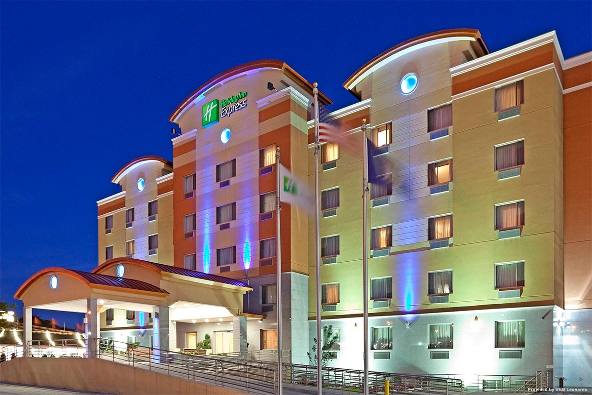 Holiday Inn Express JFK Airport